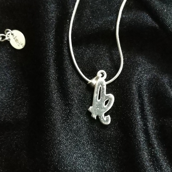Claire's adjustable 16"to 19" initial A necklace - Picture 4 of 4